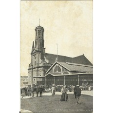 CPA: BREST, Les Halles et Eglise St-Louis, vers 1900