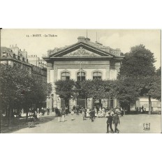 CPA: BREST, Sur la Place du Théatre, années 1910