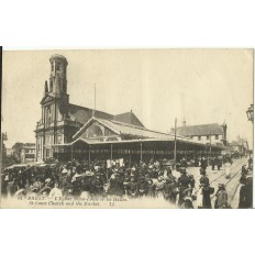 CPA: BREST, L'Eglise St-Louis & les Halles, très animée, vers 1910