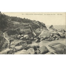 CPA: TREGASTEL, Le Chemin des Iles, années 1910