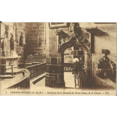 CPA: PERROS-GUIREC, Intérieur de la Chapelle N-D. de la Clarté, années 1920