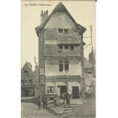 CPA: PAIMPOL, Enfants et Vieille Maison, vers 1900