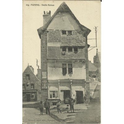 CPA: PAIMPOL, Enfants et Vieille Maison, vers 1900