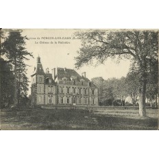 CPA: FORGES-les-EAUX, Le Chateau de la Hallotière, années 1930.