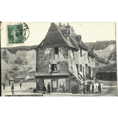 CPA: DIEPPE, VIEILLE MAISON au POLLET, vers 1900.