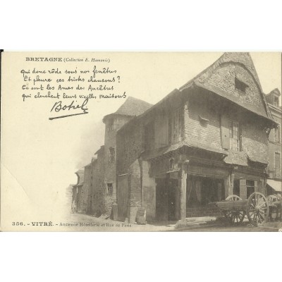 CPA: VITRE, Ancienne Hotellerie et rue de Paris, vers 1900