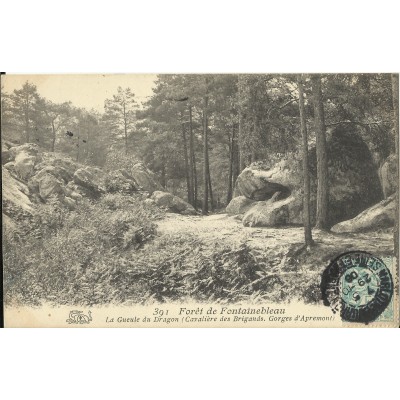 CPA: Foret de FONTAINEBLEAU, La Gueule du Dragon, vers 1900