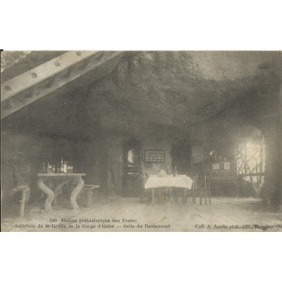 CPA: LES EYZIES, RESTAURANT de la Grotte de la Gorge de l'Enfer, vers 1900