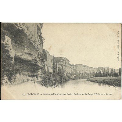 CPA: LES EYZIES, Rochers de la Gorge d'Enfer, vers 1900